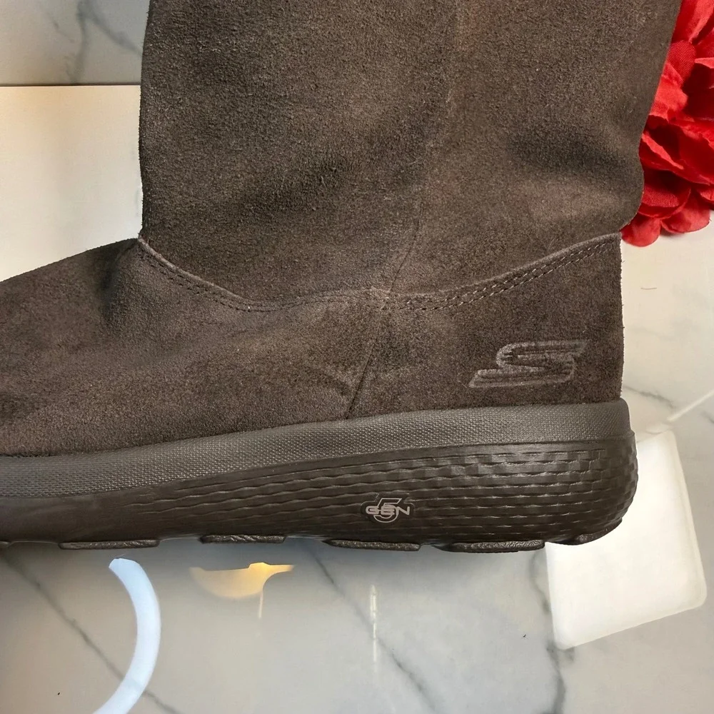 NEW Sketchers Leather Air‎ cooled Goga Mat Faux Fur Lined Suede Boots Brown 9.5M